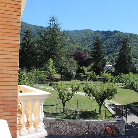 La Villa Guest House Capitignano Bagian luar foto