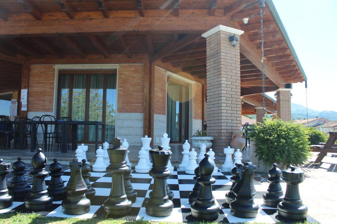 La Villa Guest House Capitignano Bagian luar foto